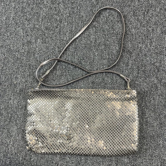Vintage Y2K Silver Metal Mesh Crossbody Bag Small Evening Disco Glam Clutch — photo 3